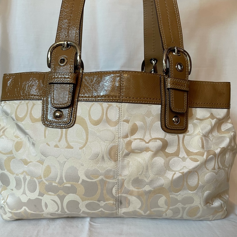 Vintage Large Tote Coach Signature Collection.